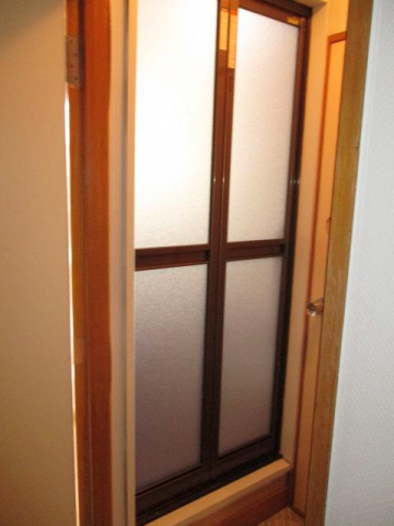 【国立中店】浴室中折れドアを交換させて頂きました☆
